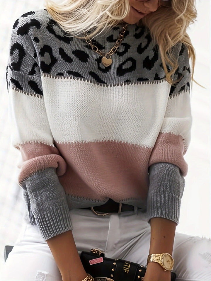 Sue | Chic Leopard Print Sweater