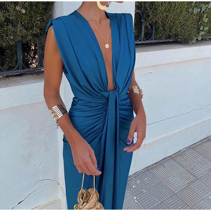 Leonie | Elegant Plunging Dress